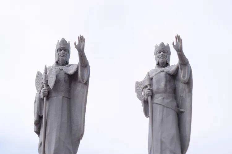 Argonath - Tượng đài từ The Lord of the Rings Online - Image 9