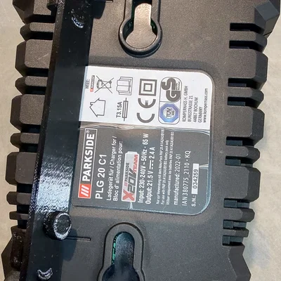Giá treo sạc Parkside X20V PLG 20 C1 cho bảng IKEA SKADIS