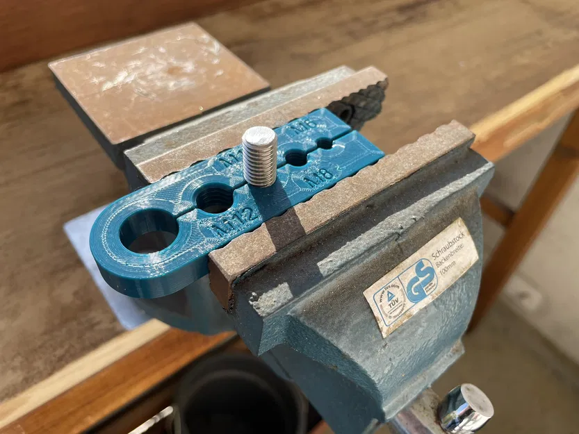 Kẹp giữ ốc vít hệ mét (phiên bản 2) - Image 1