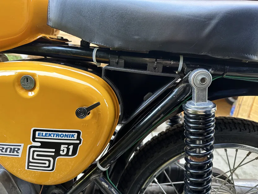 Hộp đựng dụng cụ cho Simson S51 (có khóa) - Image 3