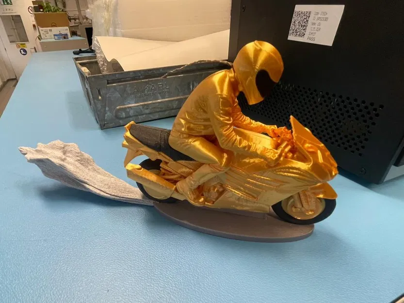 Biker Tăng Tốc Trong Đám Bụi Mù (Đa Sắc) - Image 2