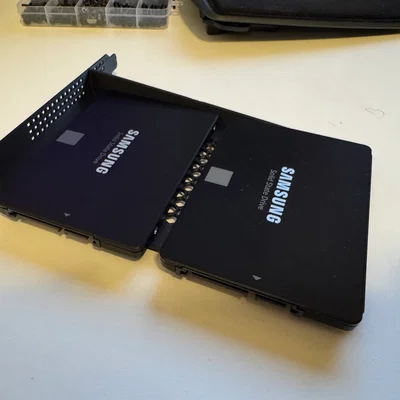 Khay gắn SSD vào khe PCIE Intel