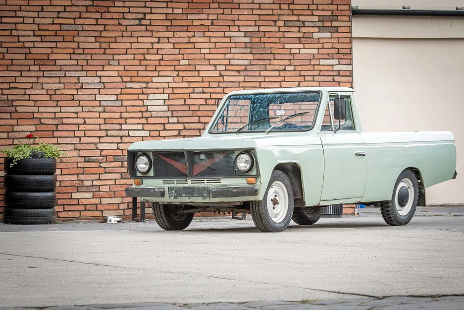 Mô hình 3D xe bán tải cổ điển Škoda 1202 Kamyonet - Image 1