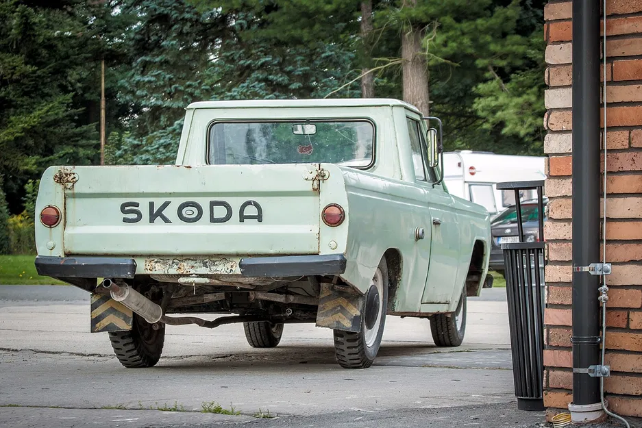 Mô hình 3D xe bán tải cổ điển Škoda 1202 Kamyonet - Image 2