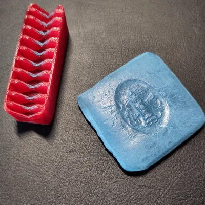 Dụng cụ gọt phấn may (Tailor's chalk sharpener)