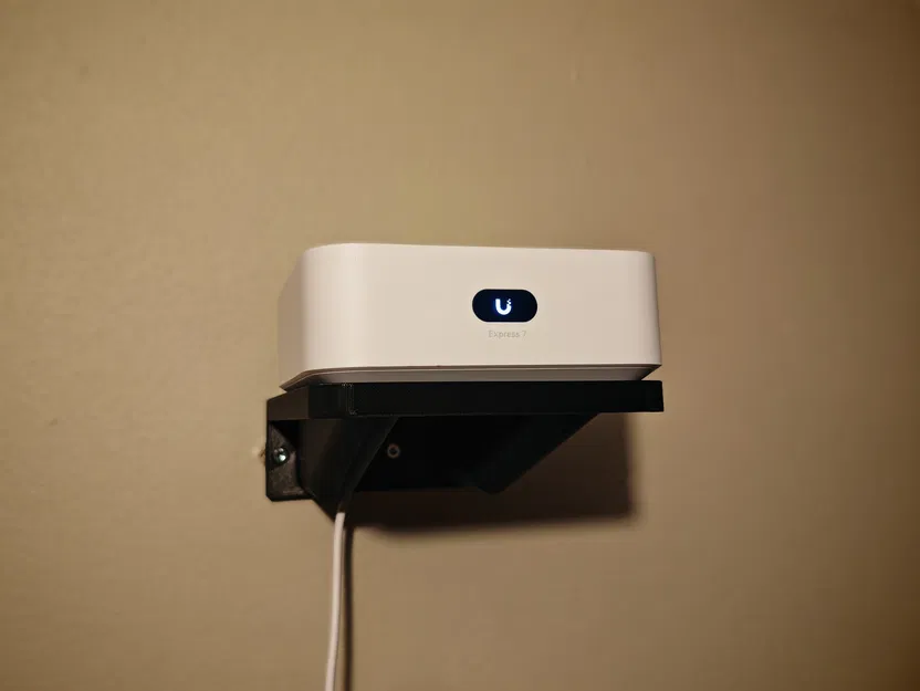 Kệ gắn tường tối ưu cho thiết bị UniFi Express 7 (UX7) - Image 2