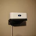 Kệ gắn tường tối ưu cho thiết bị UniFi Express 7 (UX7) - Thumbnail 3