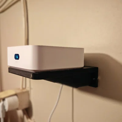 Kệ gắn tường tối ưu cho thiết bị UniFi Express 7 (UX7)