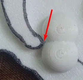 Mô hình chú mèo đang chơi với những quả bóng - Image 3