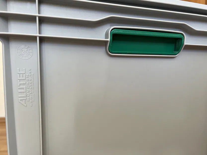 Nắp che tay cầm cho thùng Alutec Eurobox (60x40) - Image 3