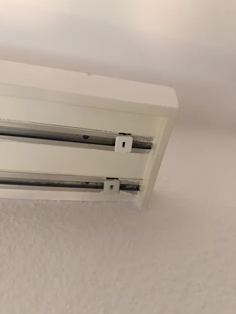 Clip giữ tiện lợi cho đường ray (Rèm cửa / Thanh dẫn hướng) - Image 1