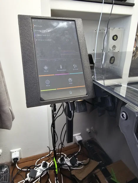 Giá đỡ màn hình WaveShare 7 inch cho máy in 3D RatRig V-Core 3 - Image 1