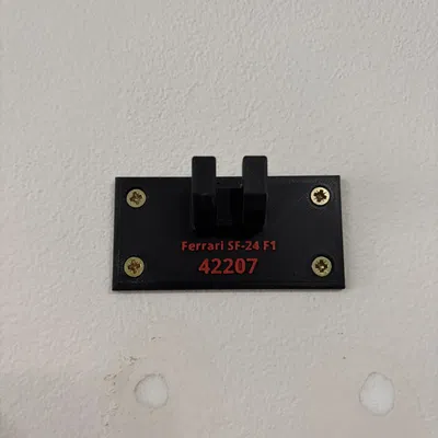 Giá treo tường cho mô hình Lego Technic 42207 Ferrari SF-24