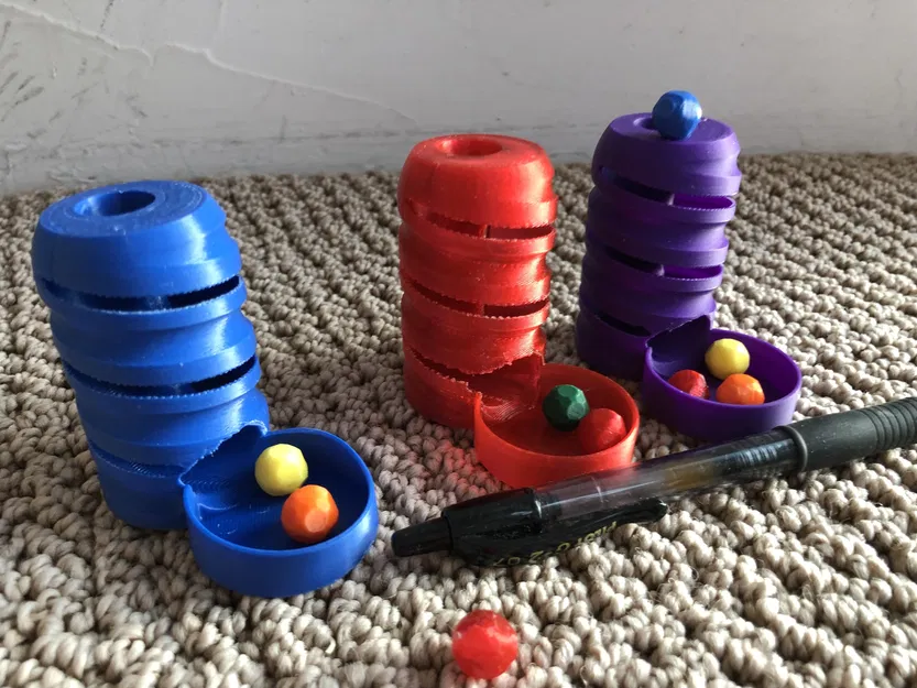 Mô hình đồ chơi thả bóng xoắn ốc mini - Miniature Object Permanence Box - Image 1