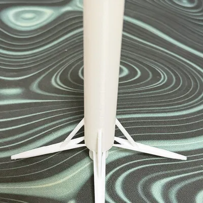 Ống cắm bút hình tên lửa độc đáo cho bàn làm việc