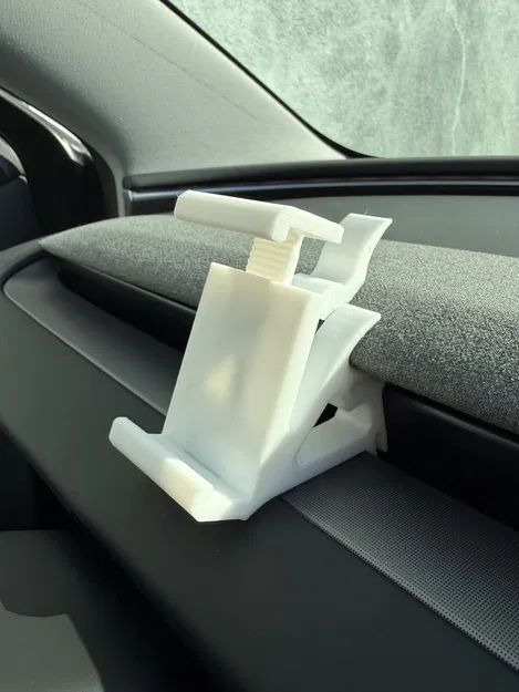 Giá đỡ điện thoại trên bảng điều khiển cho Tesla Model 3 Highland (2024) - Image 1