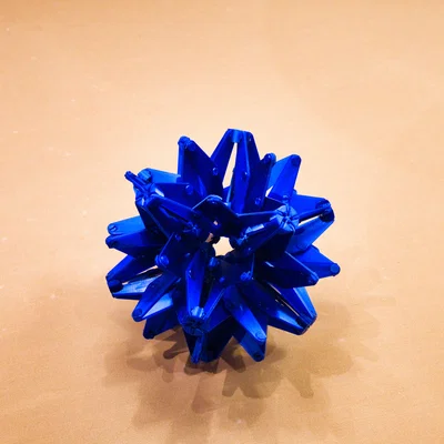 Quả cầu co giãn linh hoạt (Hoberman Sphere)