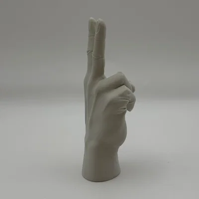 Tượng Bàn Tay Hình Chữ V (Peace Sign) – Đồ trang trí tối giản