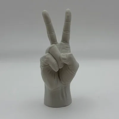 Tượng Bàn Tay Hình Chữ V (Peace Sign) – Đồ trang trí tối giản
