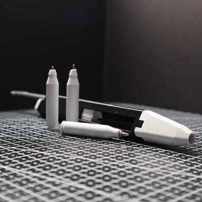 Đồ chơi fidget bút bi kiểu súng AR có tính năng hất vỏ đạn