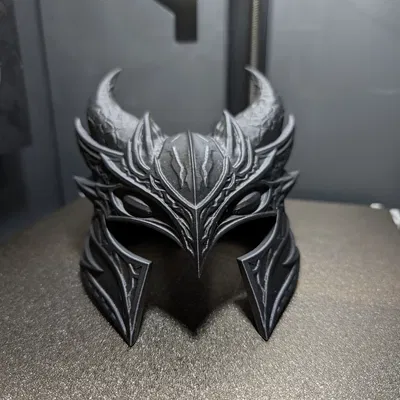 Mũ bảo hiểm cho mèo phong cách Daedric trong Skyrim