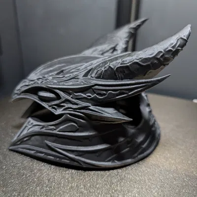 Mũ bảo hiểm cho mèo phong cách Daedric trong Skyrim