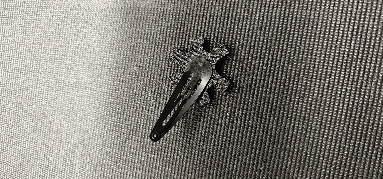 Phụ kiện kẹp tóc biểu tượng giận dữ Anime độc đáo - Image 2