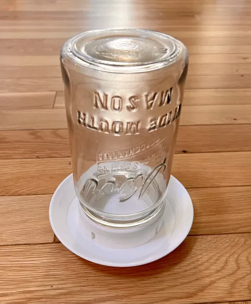 Dụng cụ cho gà uống nước (Chicken Waterer) - Image 4