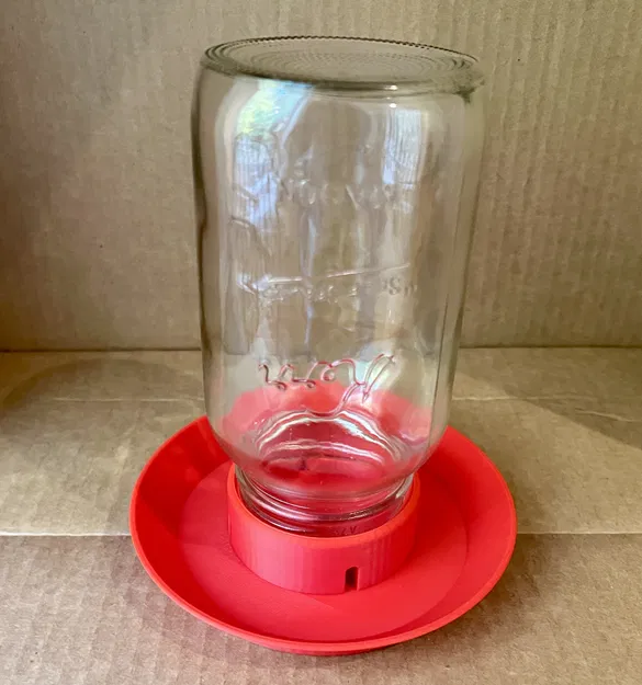 Dụng cụ cho gà uống nước (Chicken Waterer) - Image 6