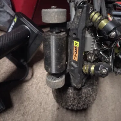 Bánh lăn trung tâm cho Wheelie Bar xe Rlaarlo Omni Terminator