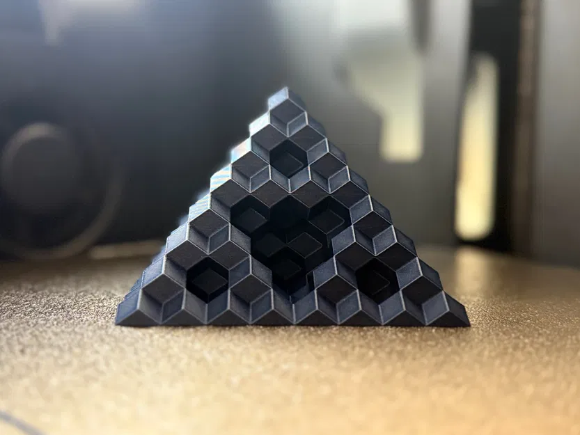 Mô hình Fractal Kim tự tháp Sierpiński Rhombic Dodecahedral - Cấp độ 3 - Image 1