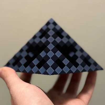 Mô hình Fractal Kim tự tháp Sierpiński Rhombic Dodecahedral - Cấp độ 3
