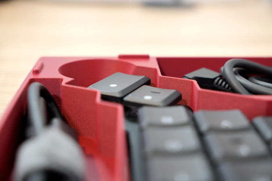 Hộp đựng cứng cho bàn phím ZSA Voyager - Image 12