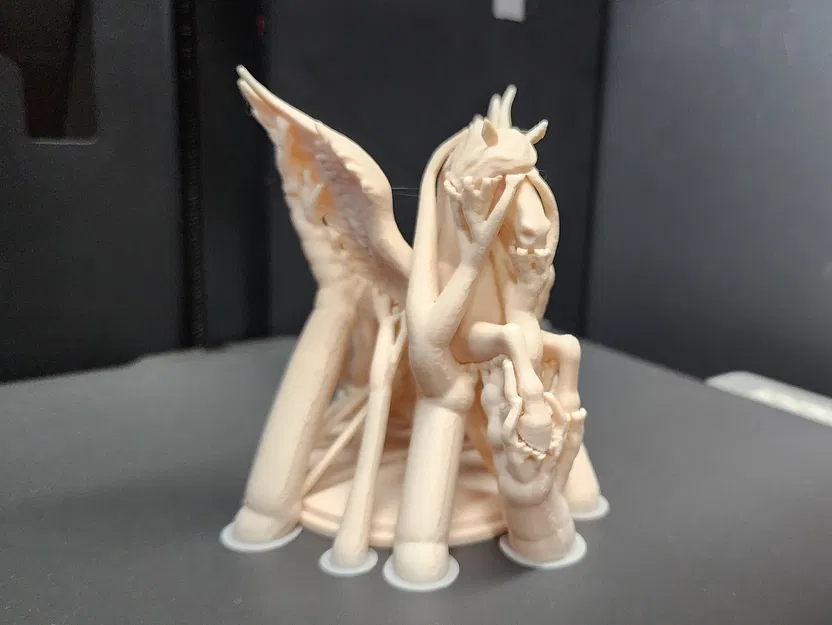 Tượng Pegasus tung cánh - Image 6