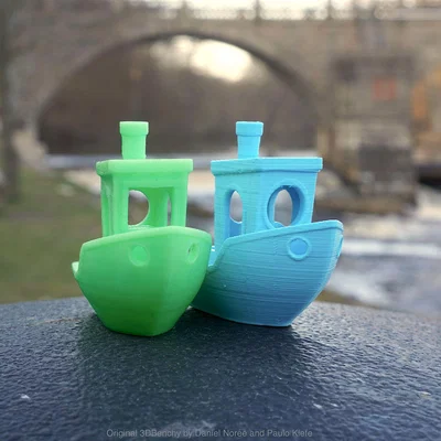 Mô hình thuyền Benchy độc đáo kèm nhân vật nhỏ bên trong