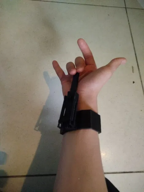 Mô hình Web Shooter Spider-Man in 3D cực chất và dễ làm - Image 1