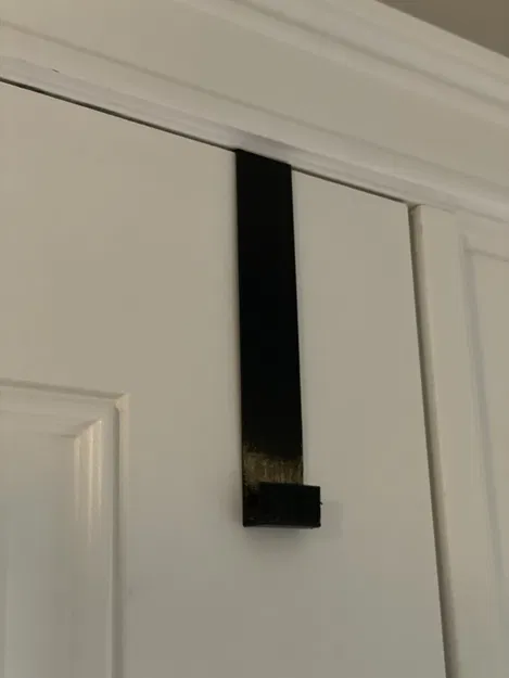 Móc treo vòng hoa thiết kế siêu mỏng cho mọi cánh cửa - Image 1