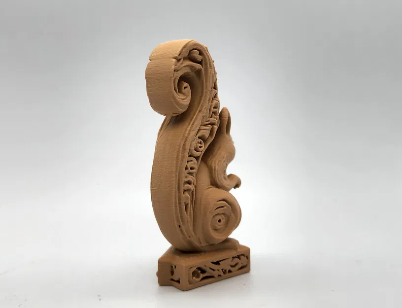 Tượng chú sóc chạm khắc gỗ tinh xảo dùng in 3D trang trí - Image 3