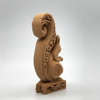 Tượng chú sóc chạm khắc gỗ tinh xảo dùng in 3D trang trí