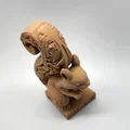 Tượng chú sóc chạm khắc gỗ tinh xảo dùng in 3D trang trí - Thumbnail 4