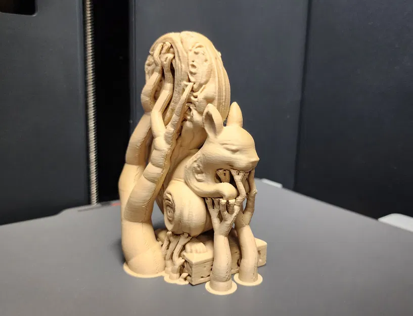 Tượng chú sóc chạm khắc gỗ tinh xảo dùng in 3D trang trí - Image 5