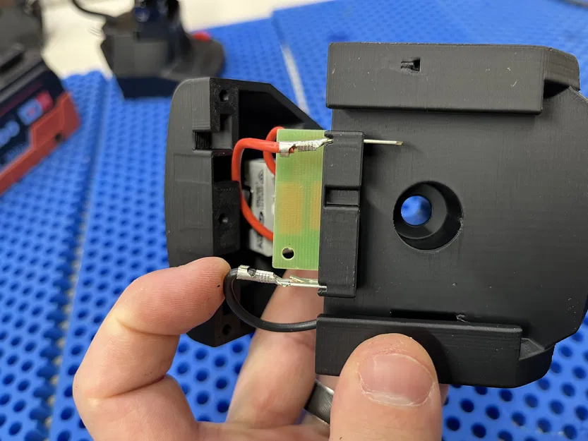 Bộ chuyển đổi pin Metabo 18V / Đèn công trình - Image 10