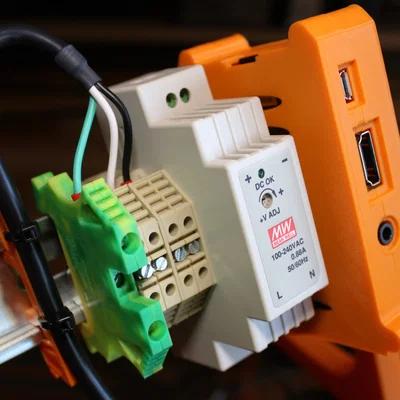 Kẹp giữ dây điện trên thanh DIN Rail