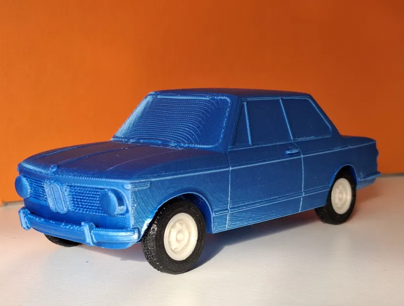 Mô hình xe BMW 2002 tỉ lệ 1:24 - Image 1