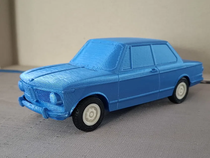 Mô hình xe BMW 2002 tỉ lệ 1:24 - Image 2