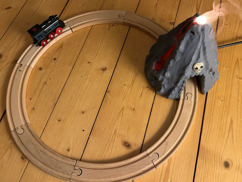 Núi lửa cho đường ray tàu hỏa bằng gỗ (Brio, Ikea) - Image 2