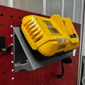Giá treo tường 45 độ cho bộ sạc nhanh DeWalt bền đẹp - Thumbnail 1