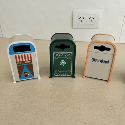Mô hình thùng rác Disney - Tỉ lệ 1:10