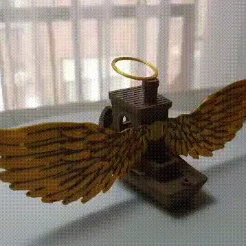 Holy Benchy - Mô hình tàu Benchy có vòng hào quang