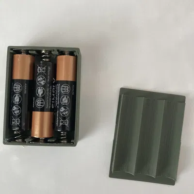 Hộp đựng pin AA có nắp